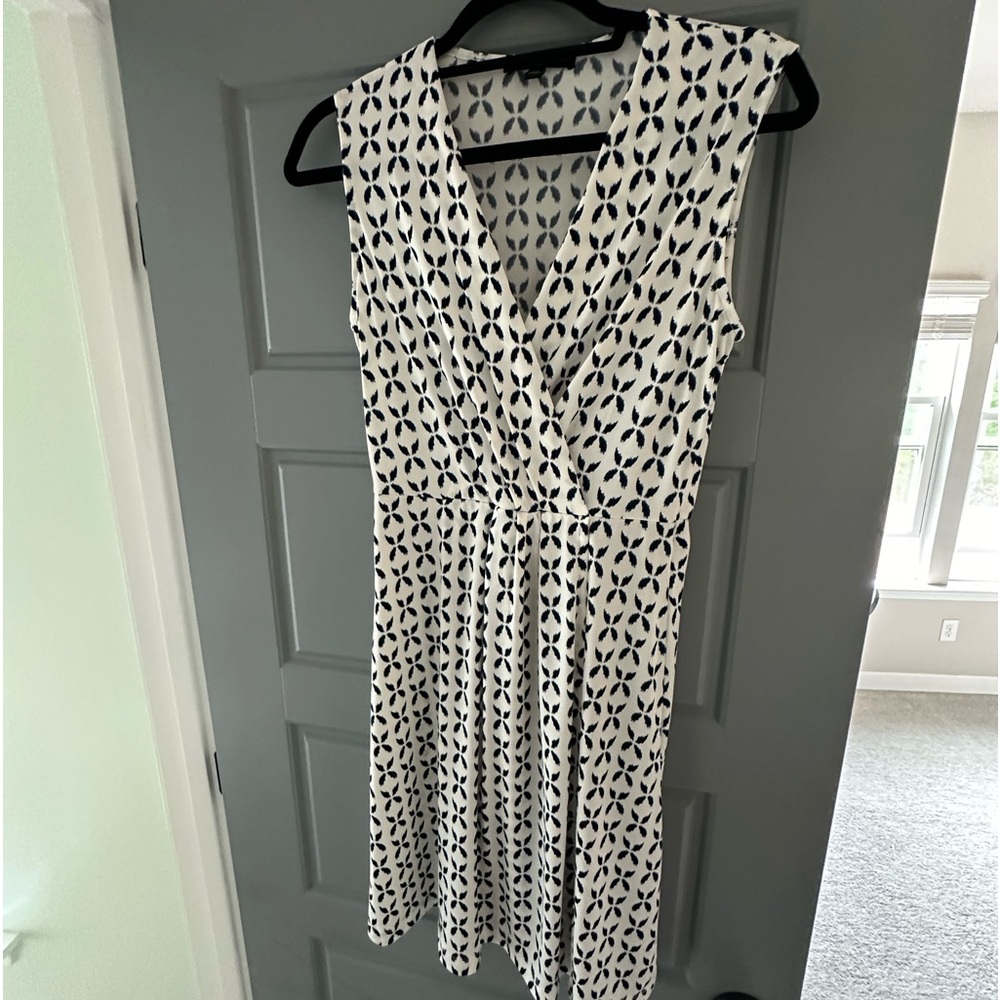 Banana republic, blue and white dress